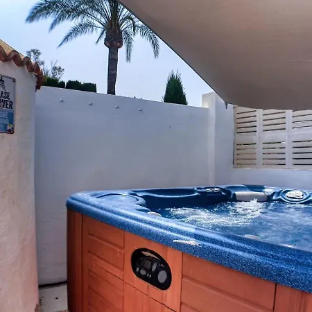 Casa Blanca *